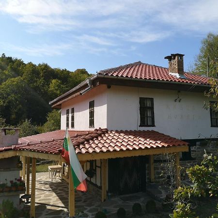 Къща За Гости Ножери Tryavna Exterior photo